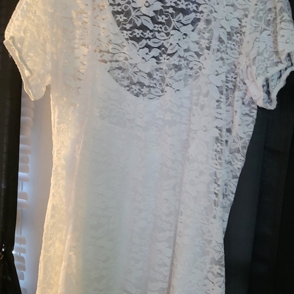 Bobbie Brooks lace top L - Picture 3 of 4